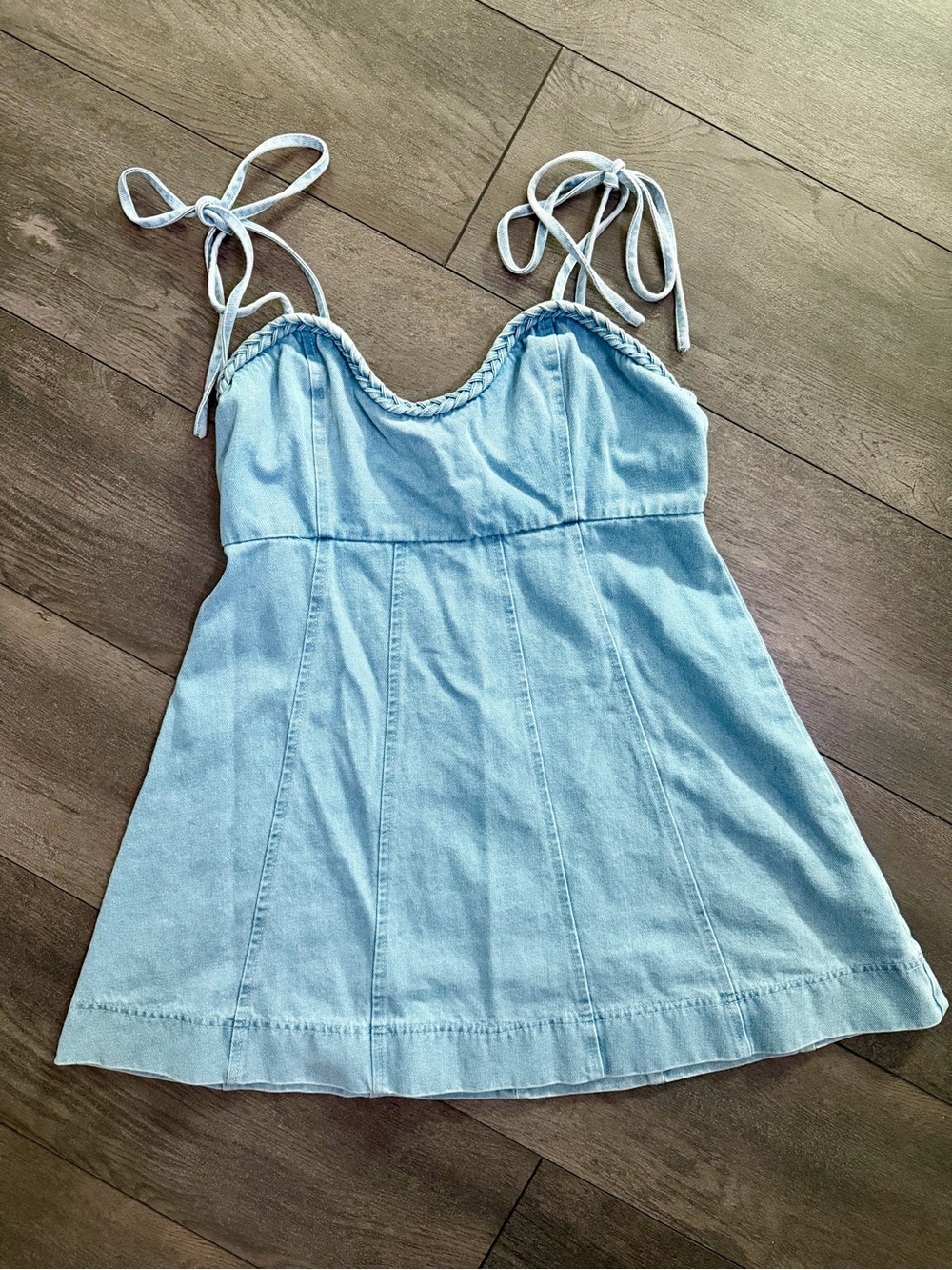 •LULUS• Light Wash Denim Tie-Strap Mini Dress - Picture 5 of 7